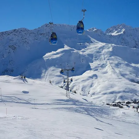 Alpine Club - Adults Only 4* Arosa