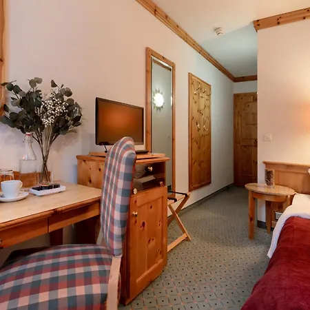 Alpine Club - Adults Only 4* Arosa