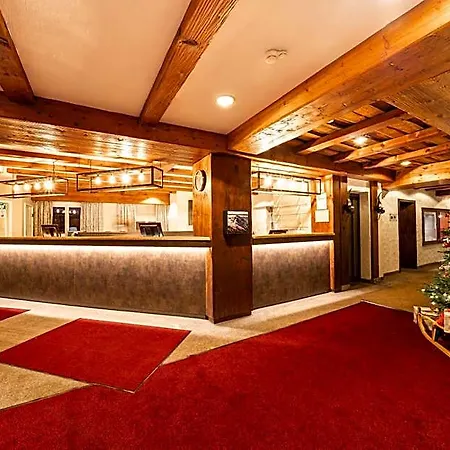 Alpine Club - Adults Only 4* Arosa