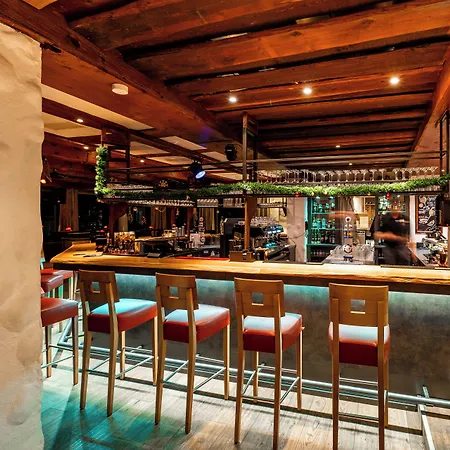 Alpine Club - Adults Only Arosa