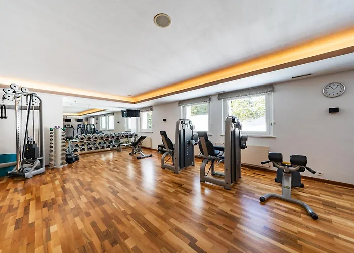 Alpine Club - Adults Only Arosa